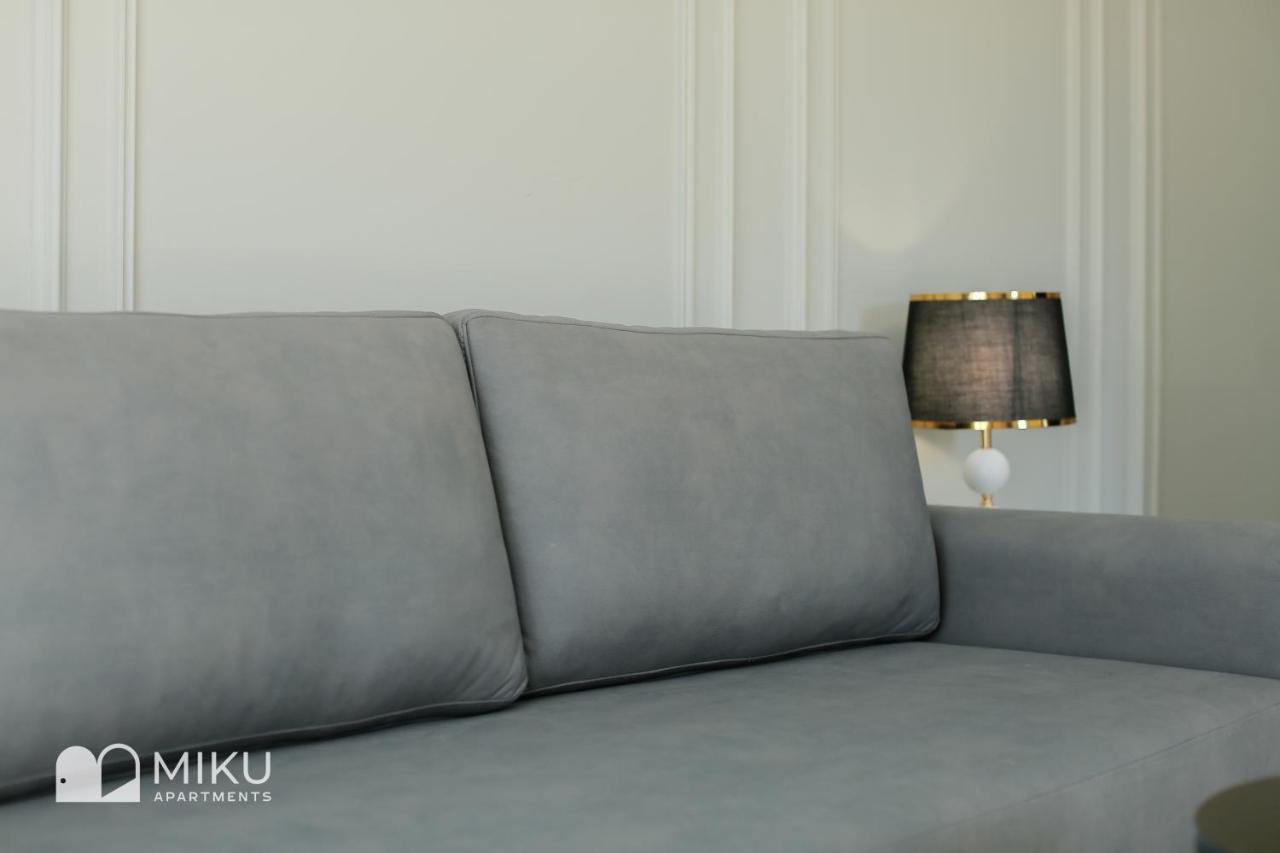 Miku Apartment - Lovely 1 Bedroom Spectacular View Tirana Exterior foto